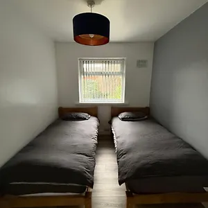 Flaxton-luxurious Near Nec, Bhx Apartment